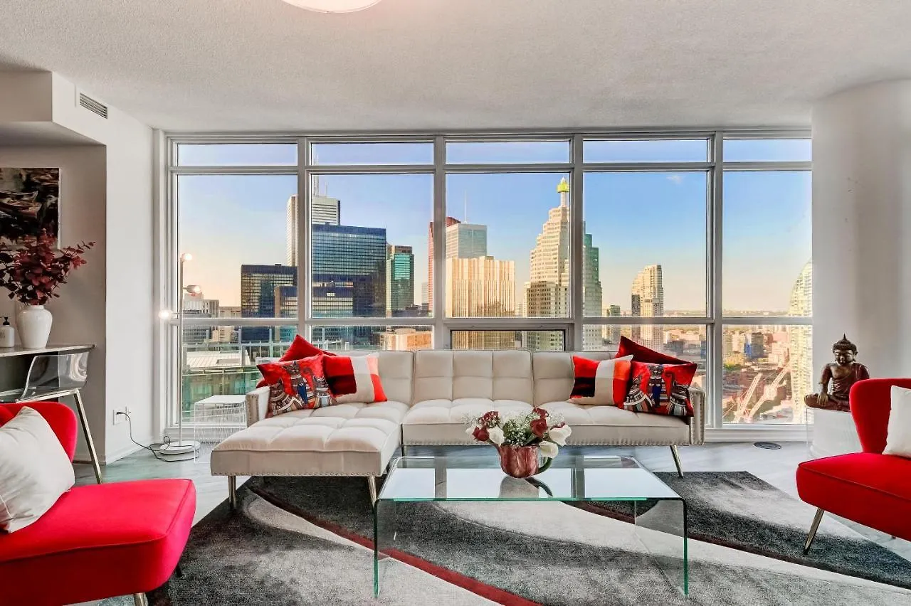 Spacious Lux 2Bd Downtown Toronto With Parking!