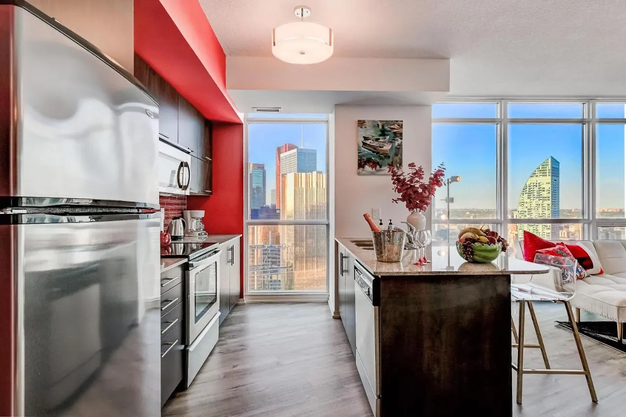 Spacious Lux 2Bd Downtown Toronto With Parking! Apartment