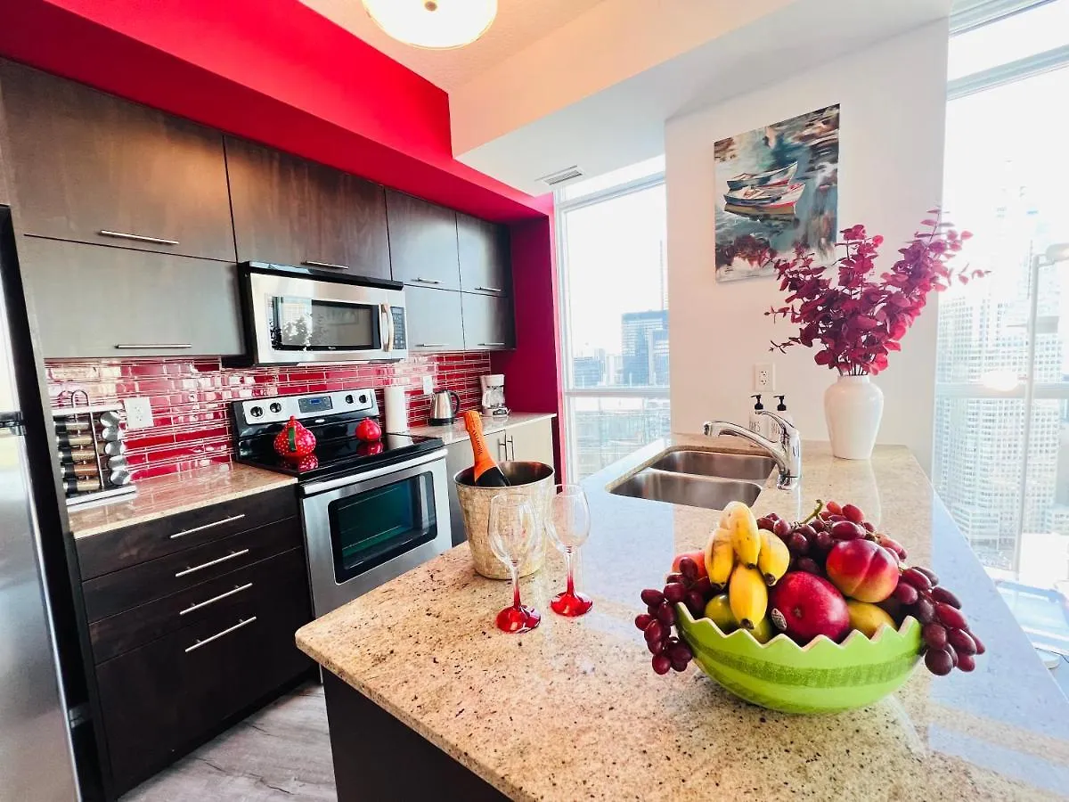 Spacious Lux 2Bd Downtown Toronto With Parking! 0*,
